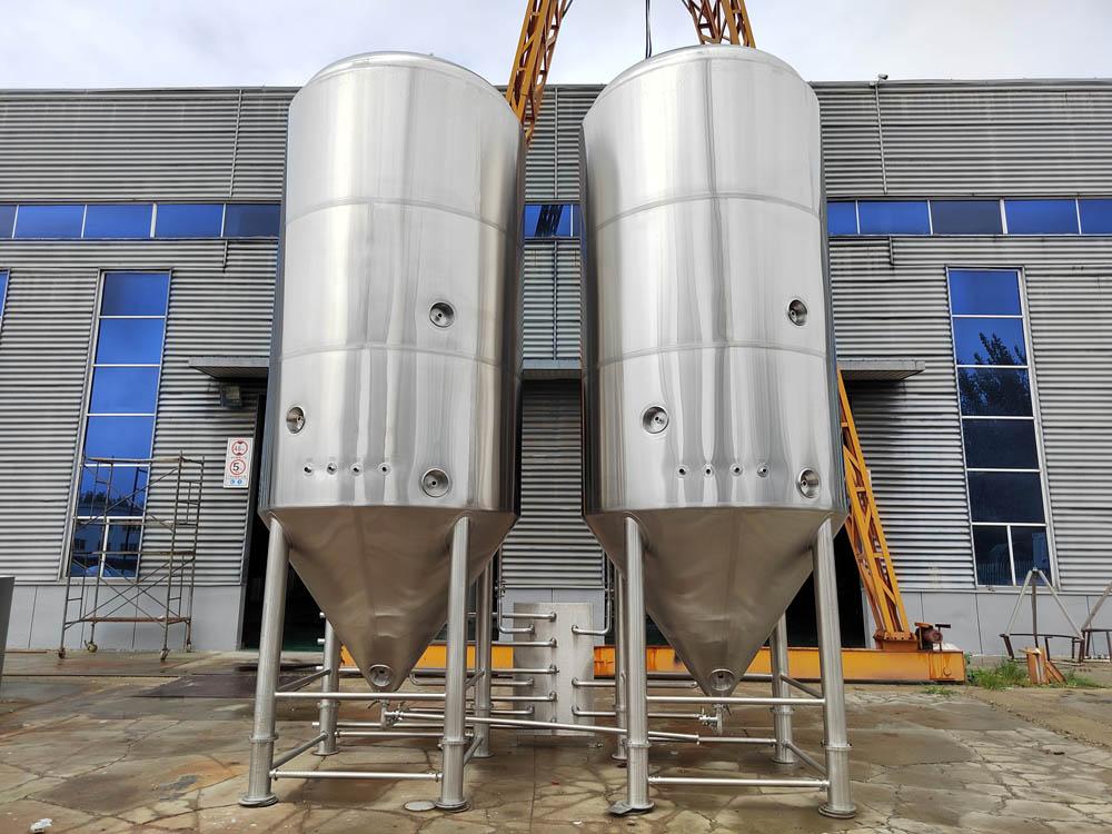 120hl Jacketed conical fermenter